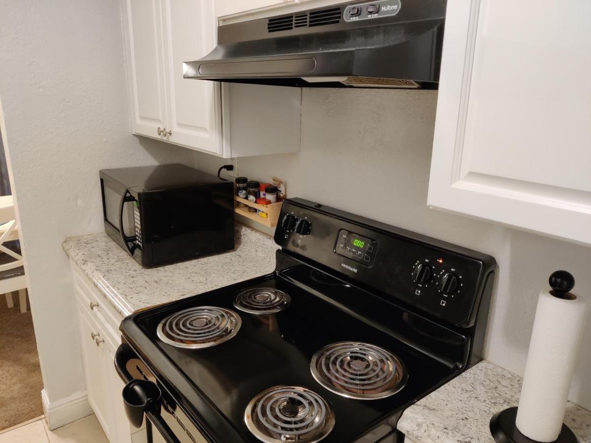 Centauri Vacation Rentals Beautiful 2-Bedroom Condo, Near All Orlando Attractions, Free Parking & Wi-Fi, King Bed, #1 Eksteriør billede