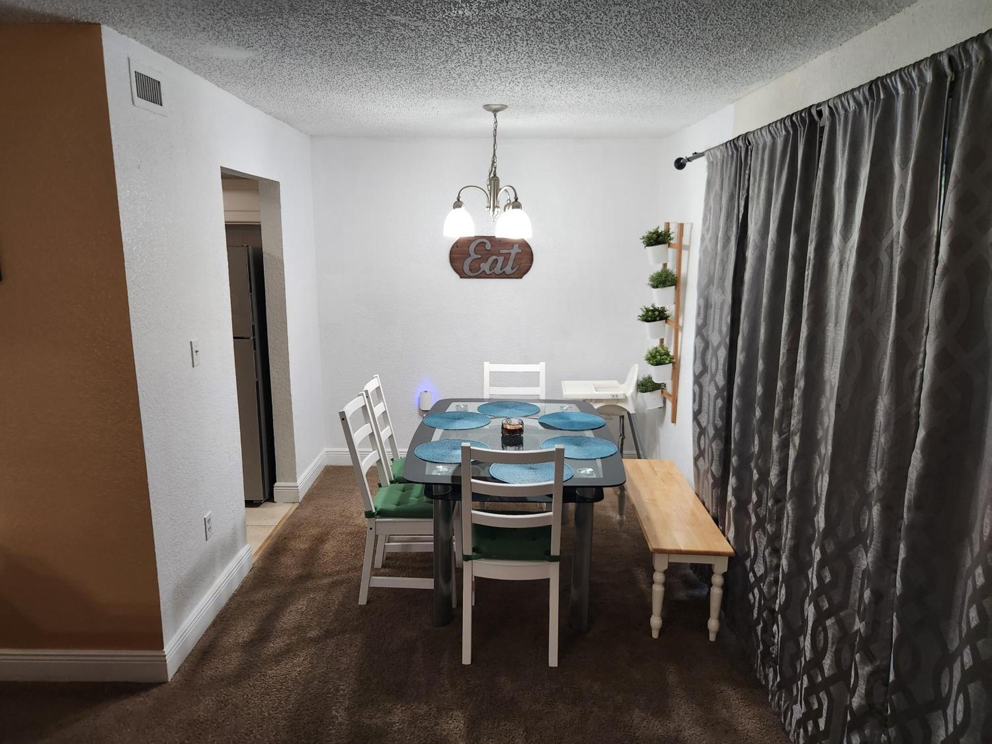 Centauri Vacation Rentals Beautiful 2-Bedroom Condo, Near All Orlando Attractions, Free Parking & Wi-Fi, King Bed, #1 Eksteriør billede